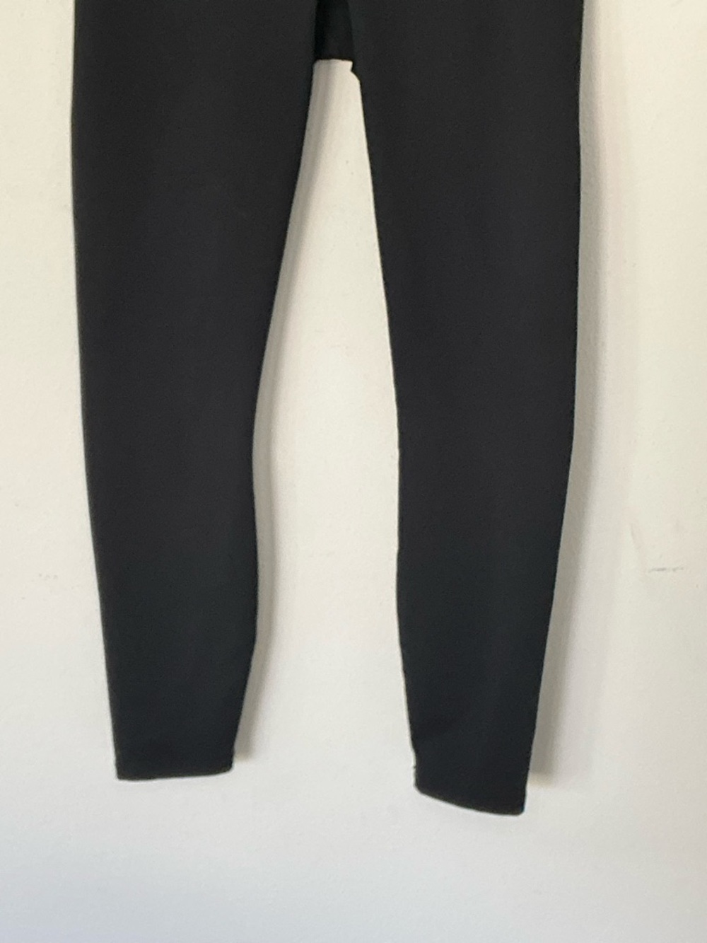 Fabletics PowerHold Black Leggings Size Small High Waisted Athletic Workout - Picture 5 of 7